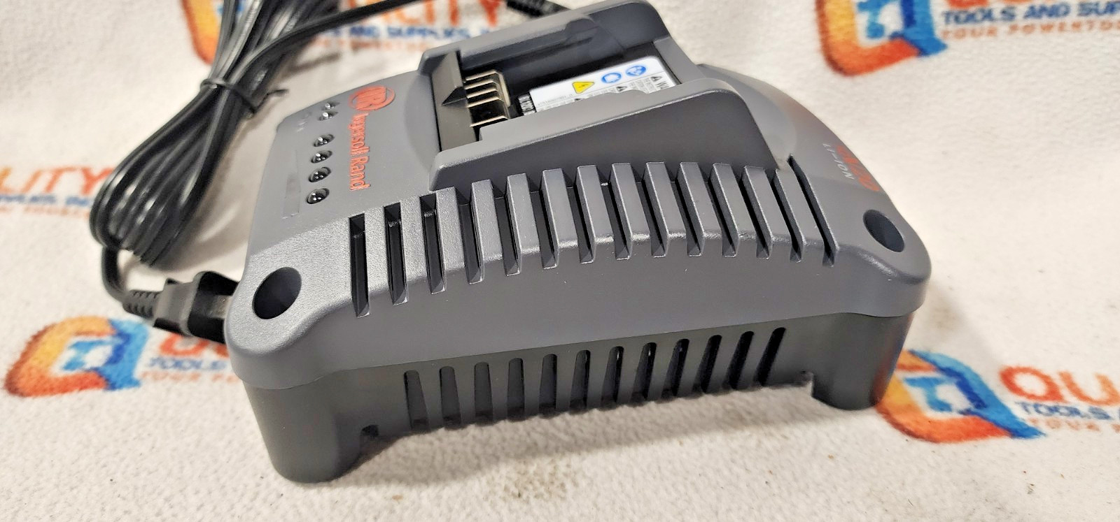 New Ingersoll Rand BC1124 iQV 12V/20V Lithium Ion Battery Charger