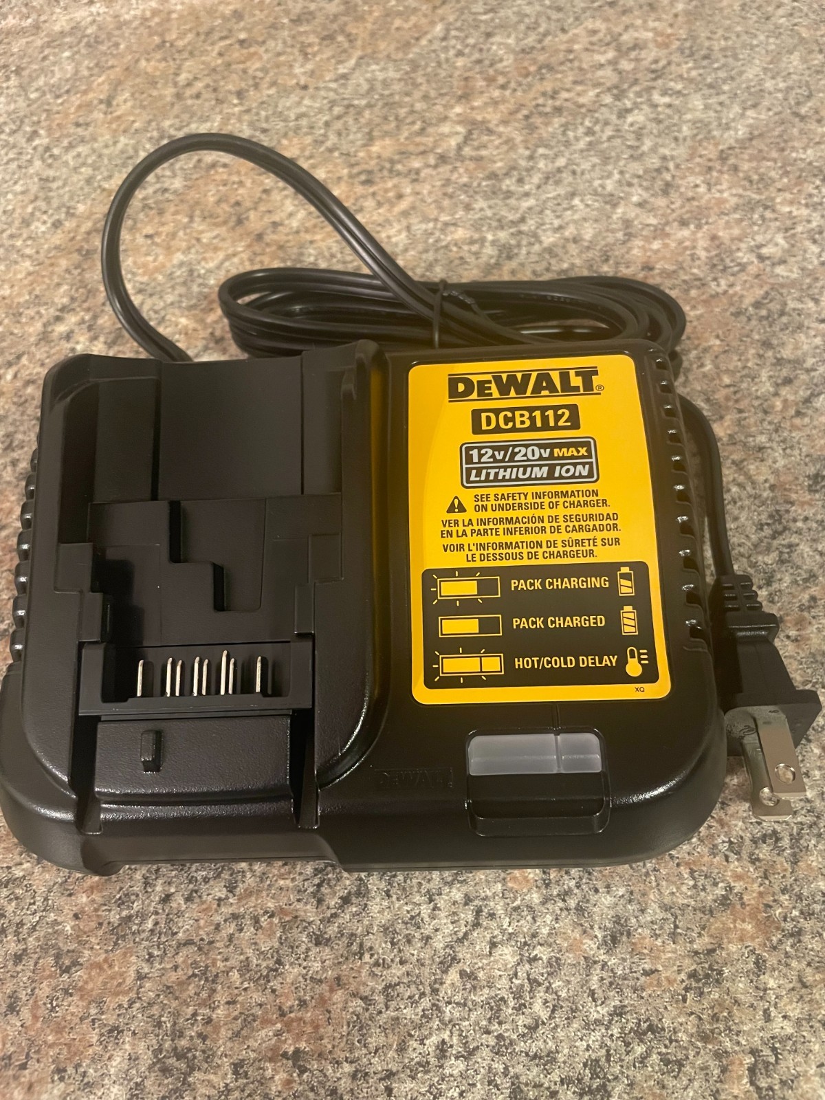 DEWALT Battery Charger 12V/20V MAX Li-ion DCB112 (OB)