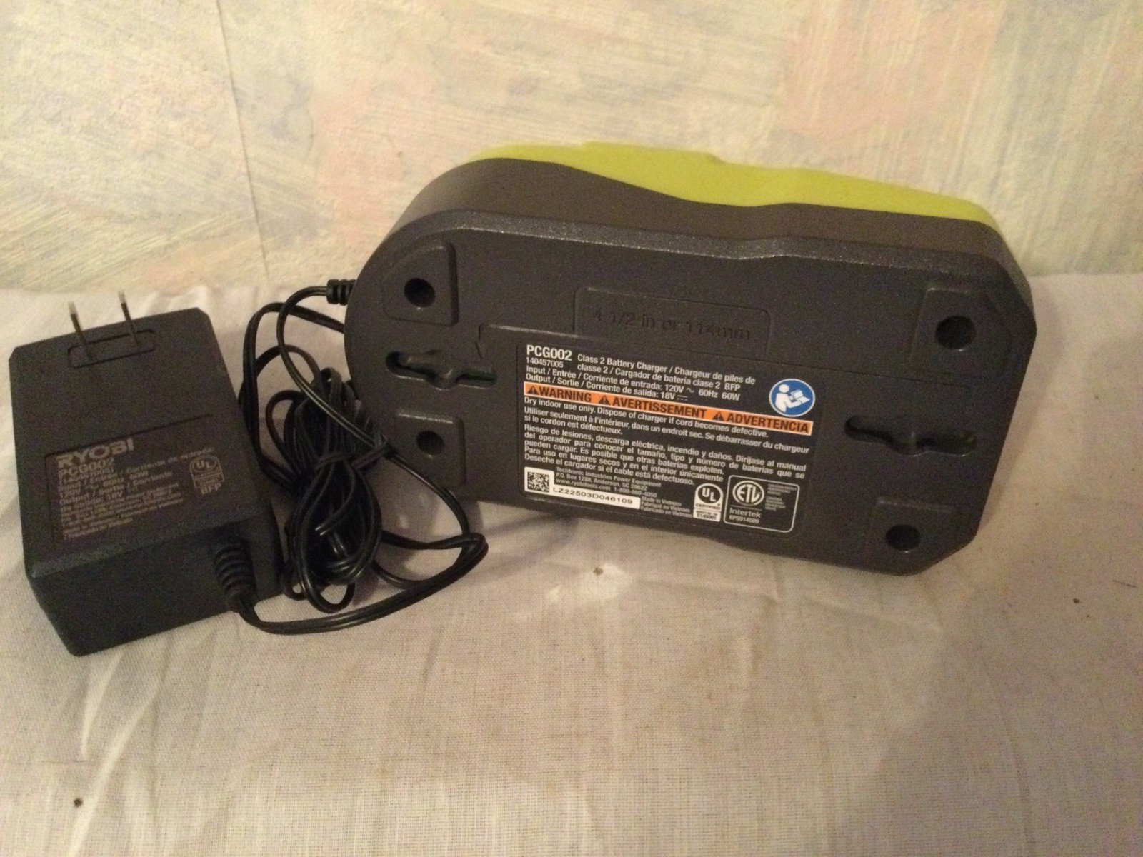 Ryobi ONE+ 18V PCG002 Charger Green/Black Single-Port