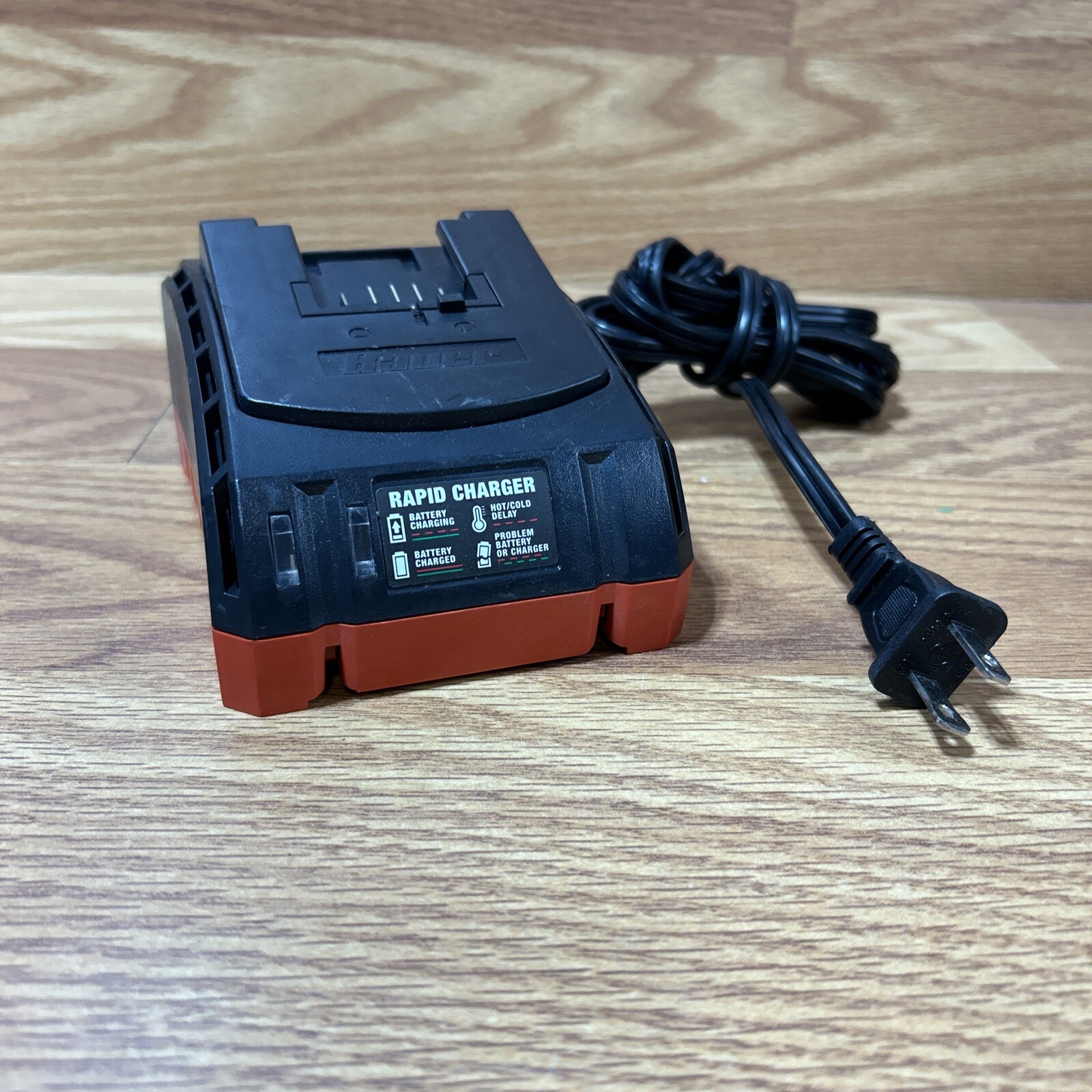 BAUER (1704C-B) 20V 1.7A RAPID BATTERY CHARGER