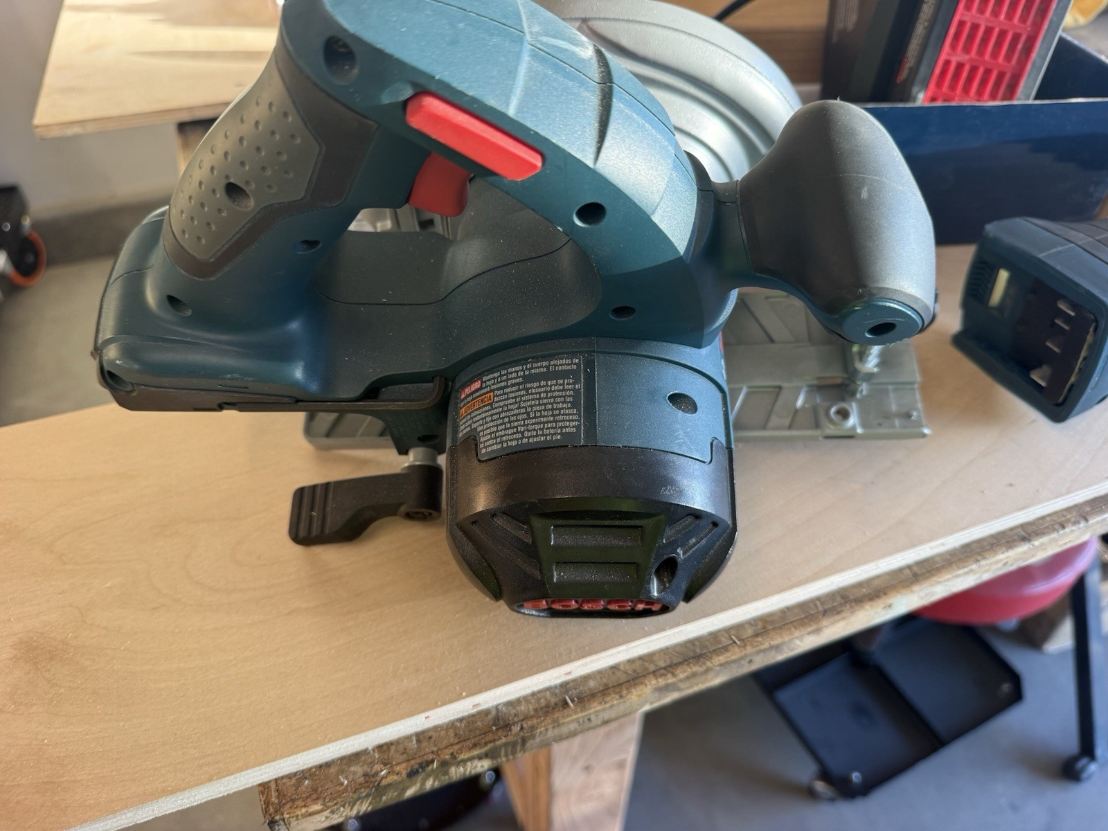 Bosch 18 volt combo, 3 tool with battery and charger