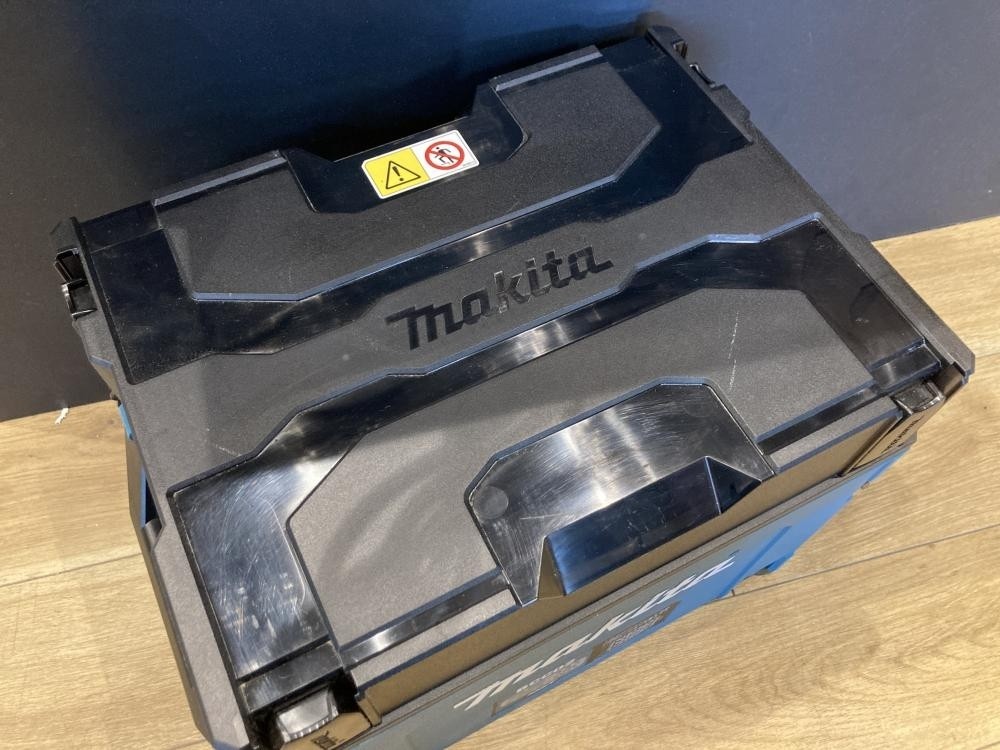 Makita 40Vmax Multi-port Charging Case A-78352 BCC02 12-port Charger Used