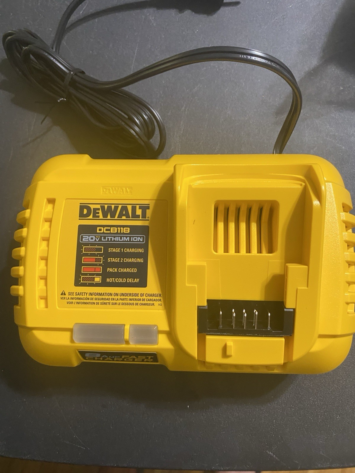 DEWALT DCB118 20V Battery Rapid Charger, Yellow, Charges 1 Battery at a Time