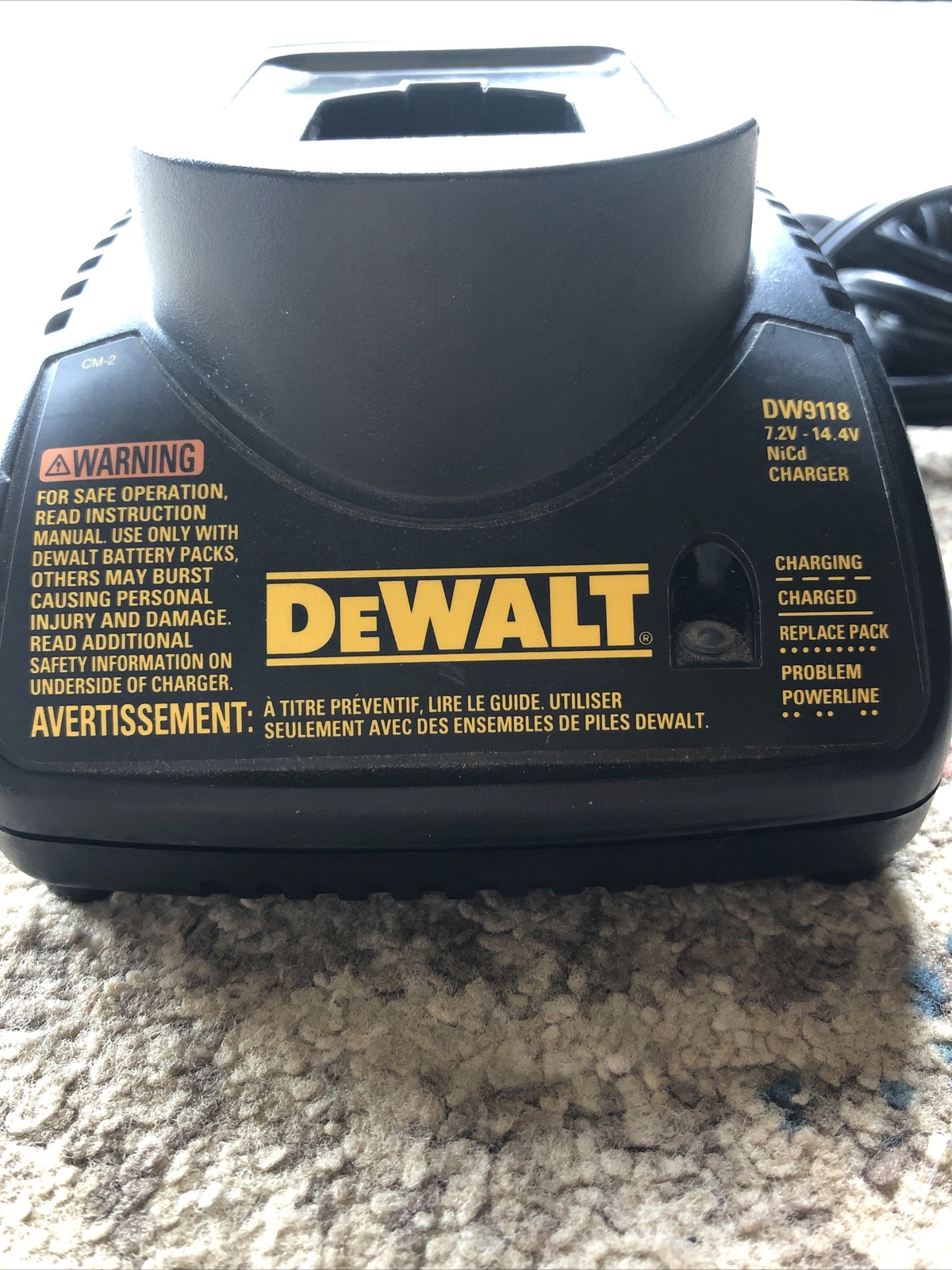 Dewalt 7.2V-14.4V One Hour Battery Charger Model DW9118 Works