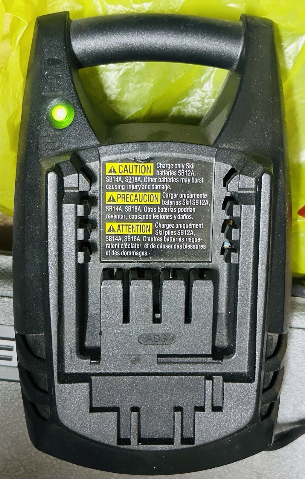 SKIL SC118 9.6V-18V Battery Charger – Excellent