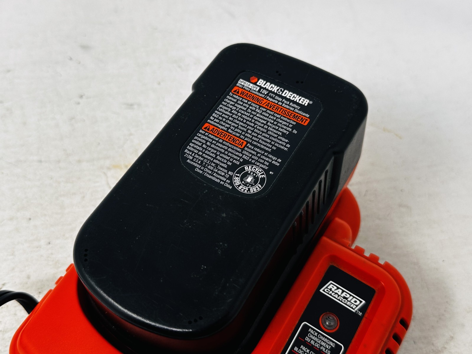 Genuine Black & Decker BDFC240 Rapid Charger w/ 18V Battery