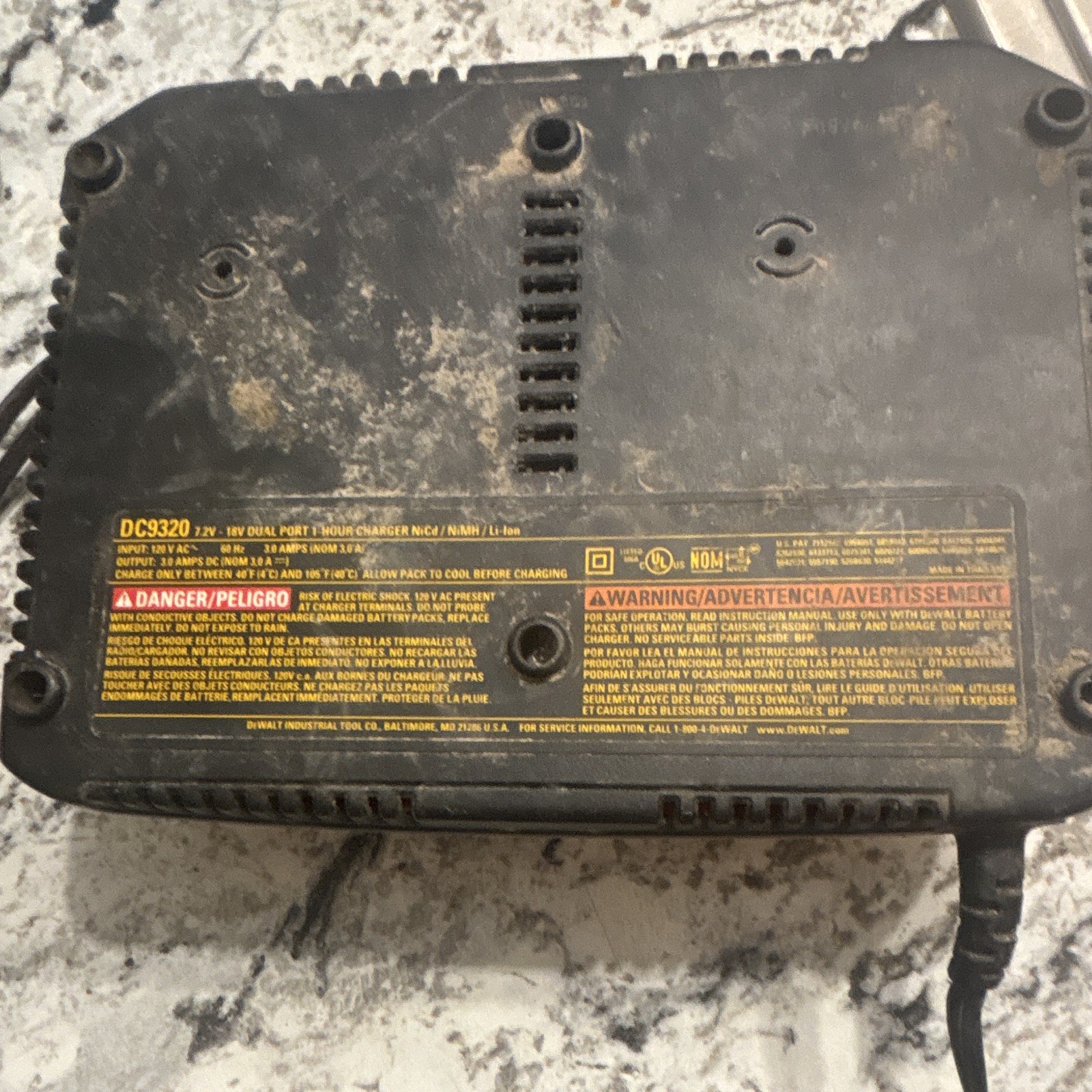 DEWALT DC9320 Dual Port 2-Battery Charger for 7.2V-18V Batteries Yellow
