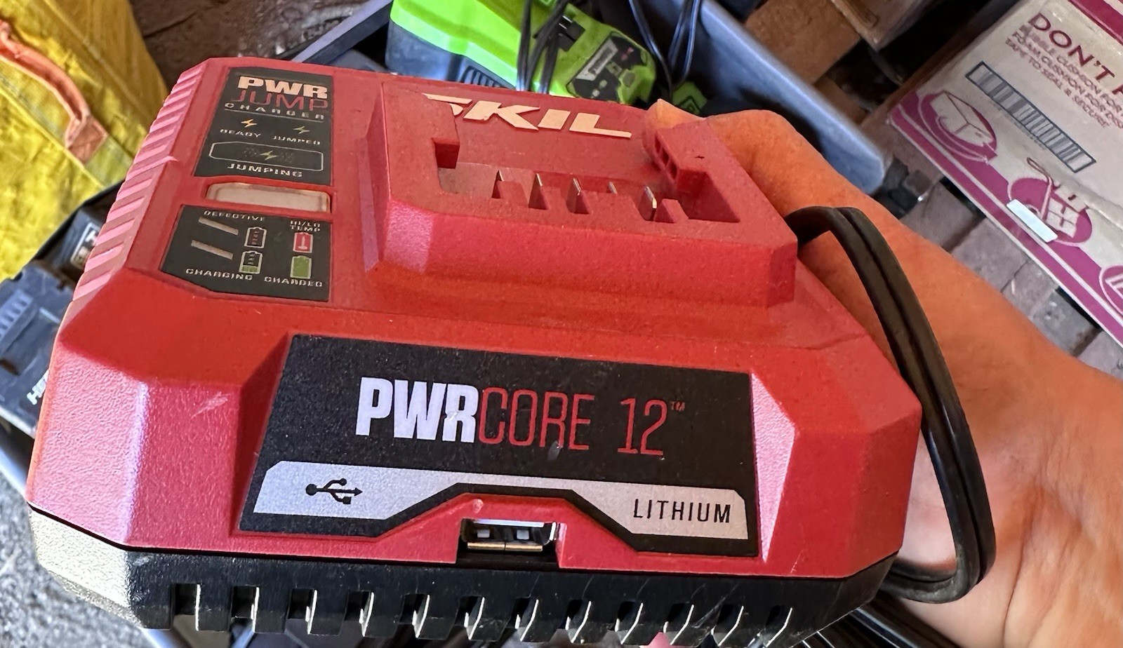 SKIL PWRCore 12 PWR Jump Charger – Red