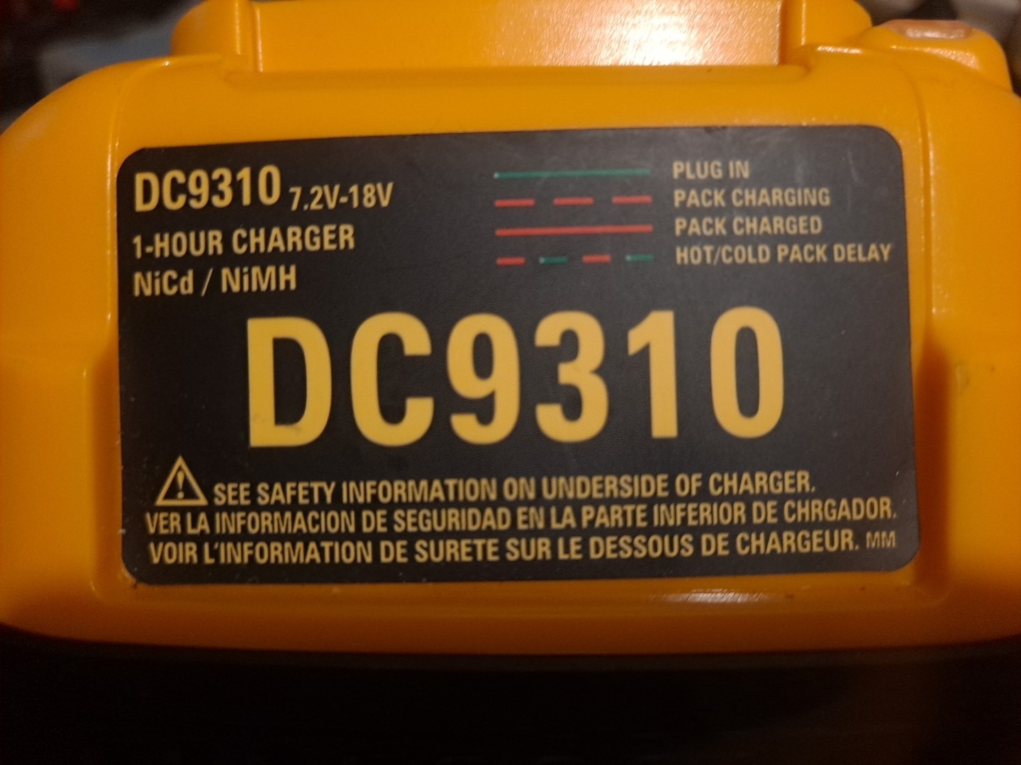 7.2 V – 18V Dc9310 Dewalt Nicd Fast Charger 1hr.