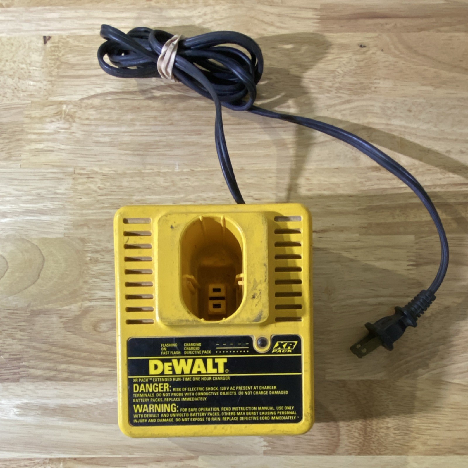 DEWALT DW9106 Battery Charger 7.2v – 14.4v