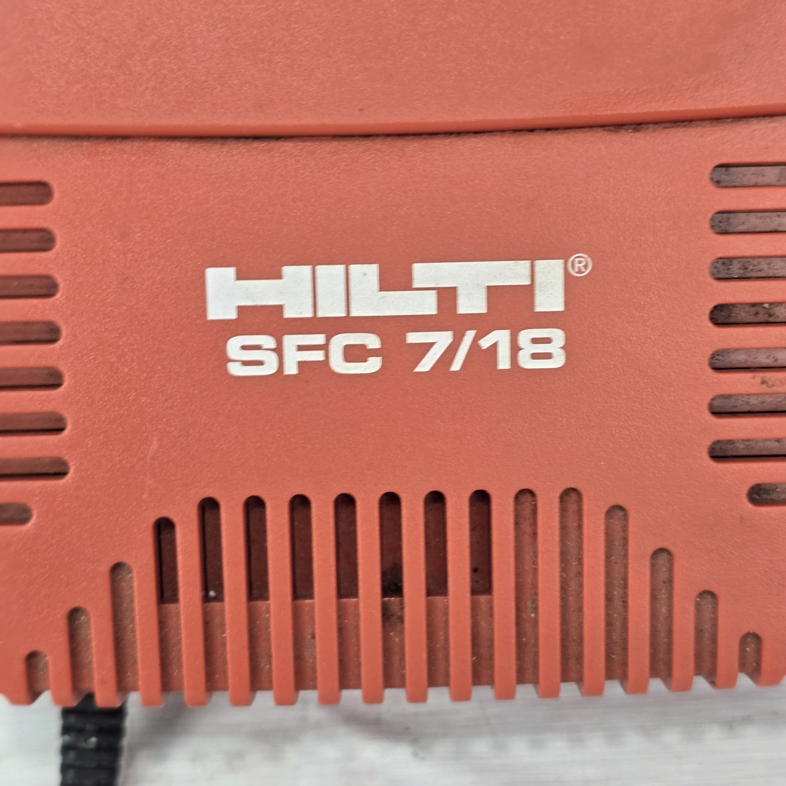 Hilti Fast Battery Charger Conditioning Mode SFC 7/18 With Battery Working Cond