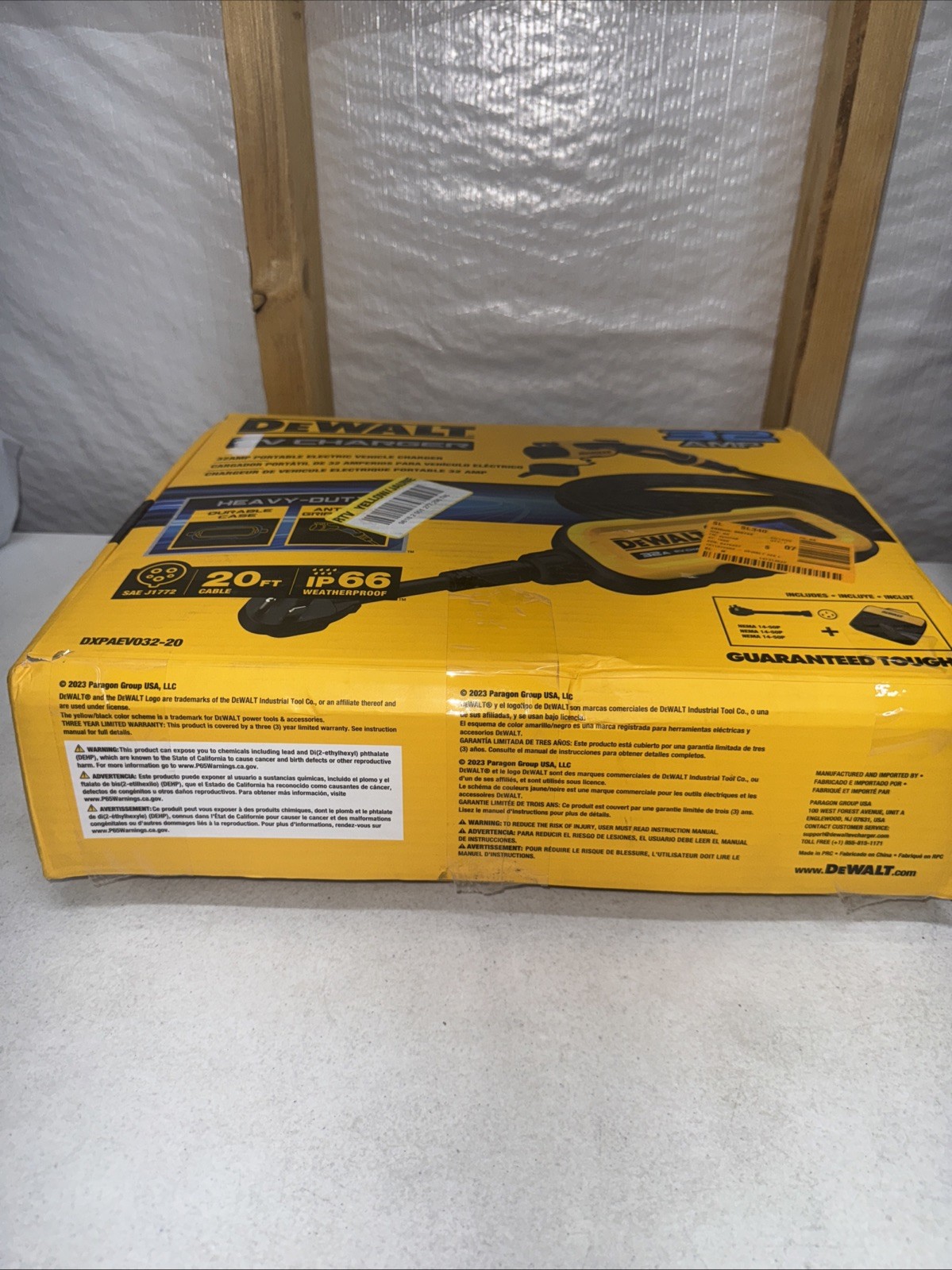 DEWALT Portable EV Charger 120-240V Level 2 Charger up to 32 Amps *OPENBOX*