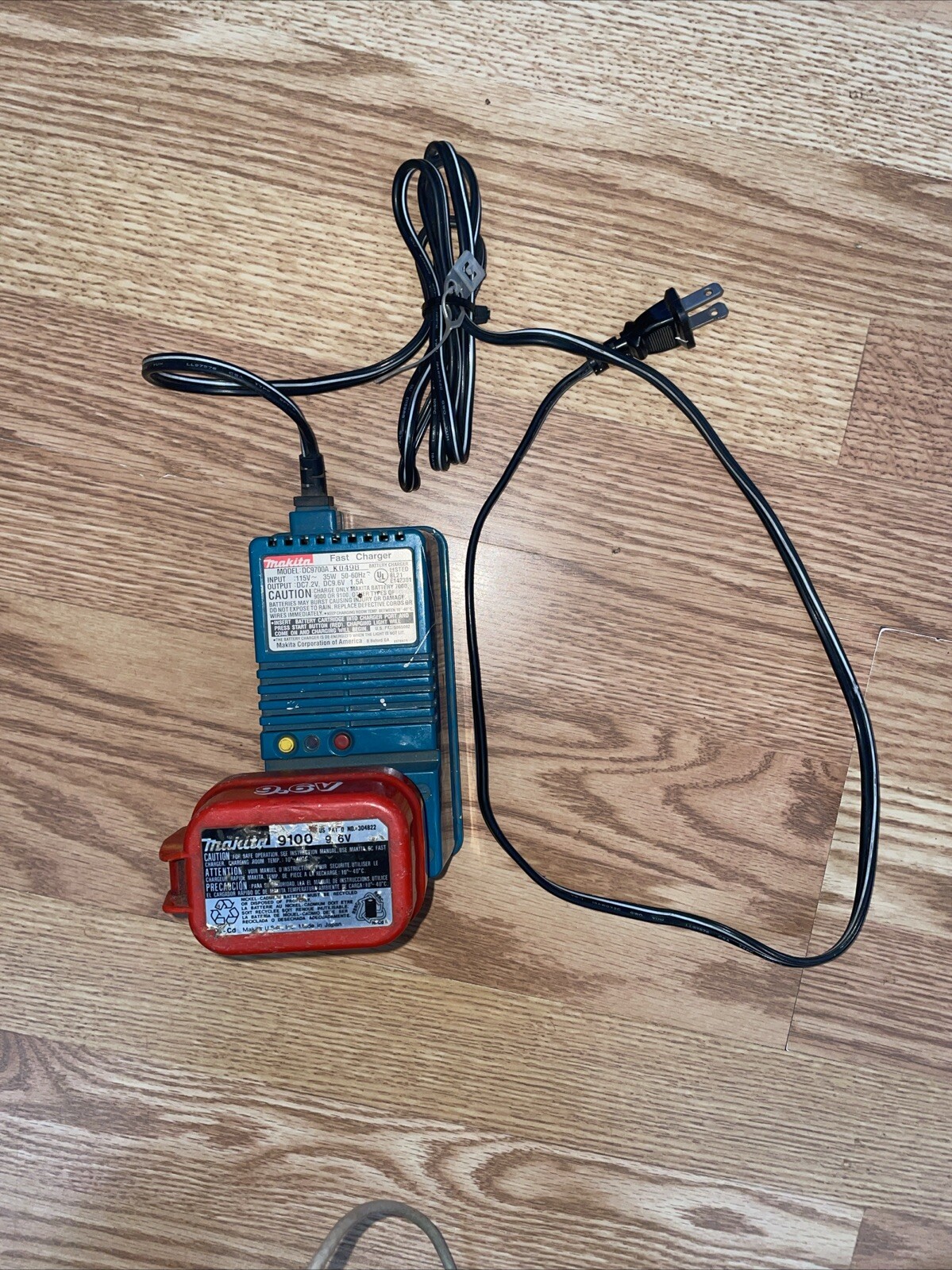 Makita DC9700A Fast Charger 7.2 – 9.6 Volt 7.2v 9.6v With 9100 Battery OEM