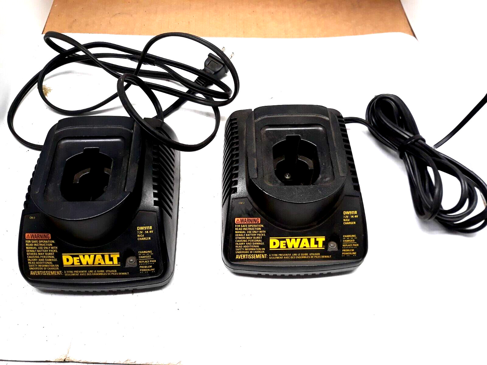 Lot of 2 Genuine Dewalt DW9118 7.2-14.4V Ni-Cd Battery Charger (P4)