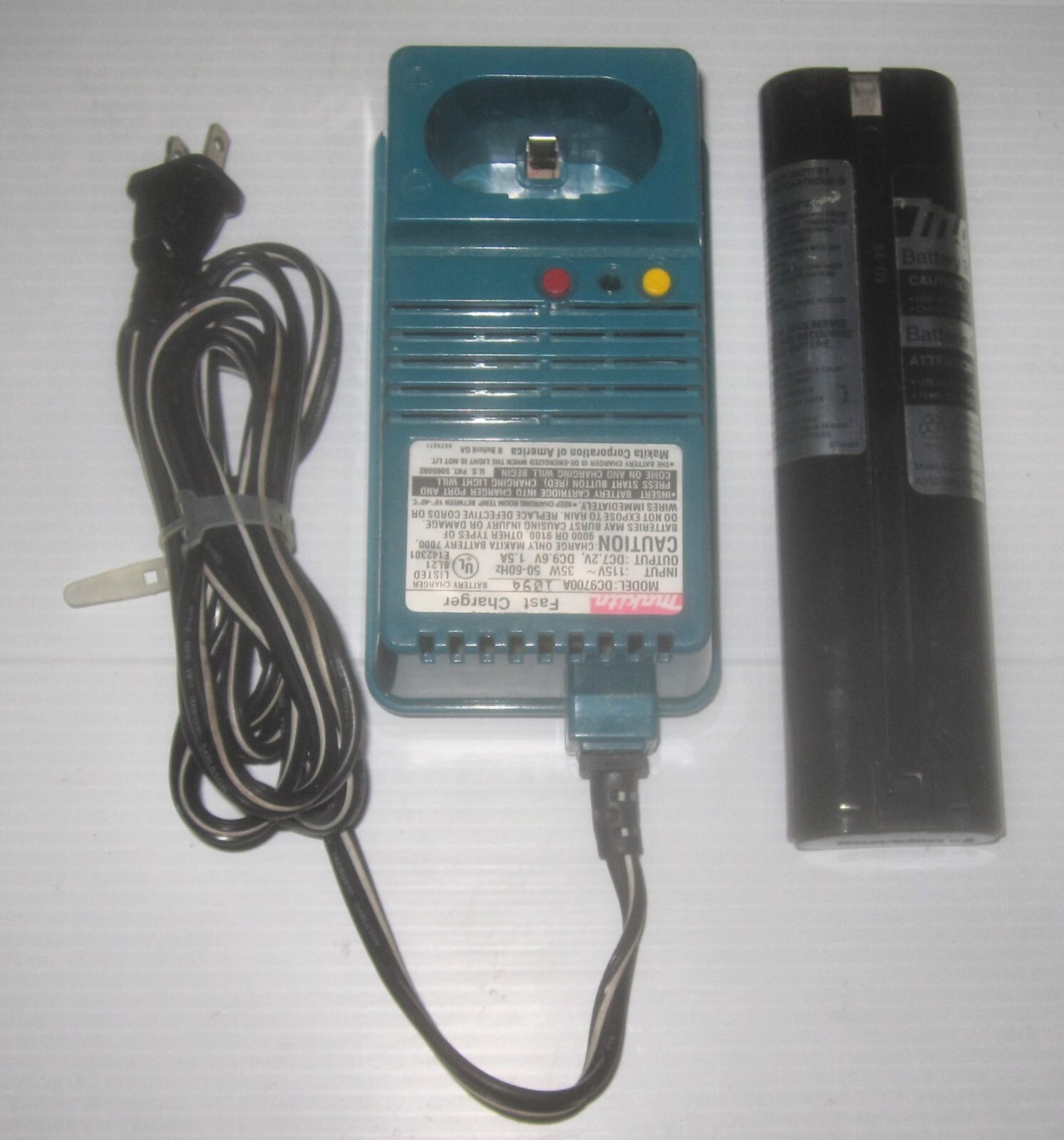 Makita DC9700A 7.2V to 9.6V Battery Fast Charger w/ Battery – Tested – OEM