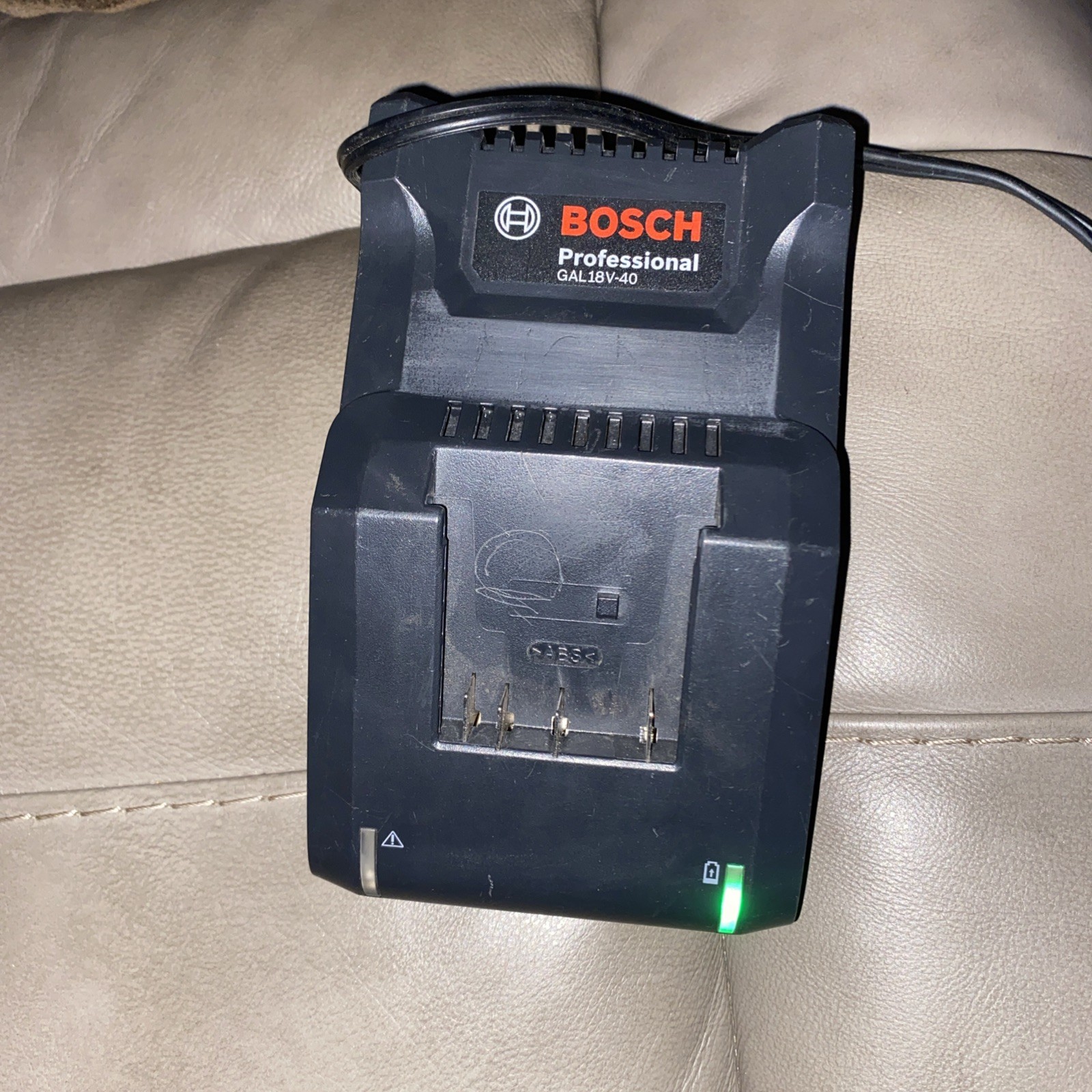 Used BOSCH Professional GAL18V-40 18V () Lithium-Ion Fast Battery Charger