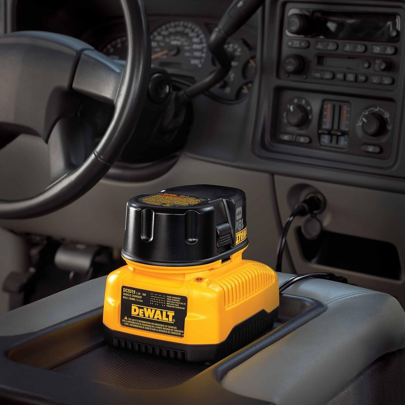 Genuine DEWALT DC9319 7.2V 12V 14.4V 18V Volt 1-Hr Vehicle Charger *NEW IN BOX*
