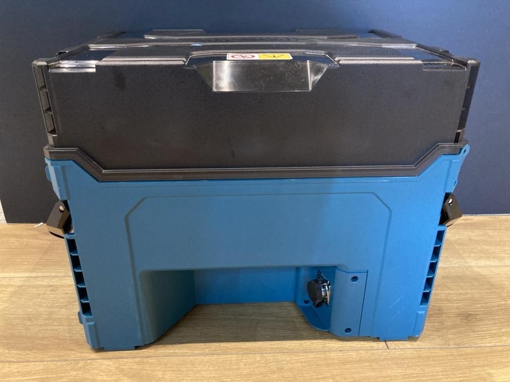Makita 40Vmax Multi-port Charging Case A-78352 BCC02 12-port Charger Used