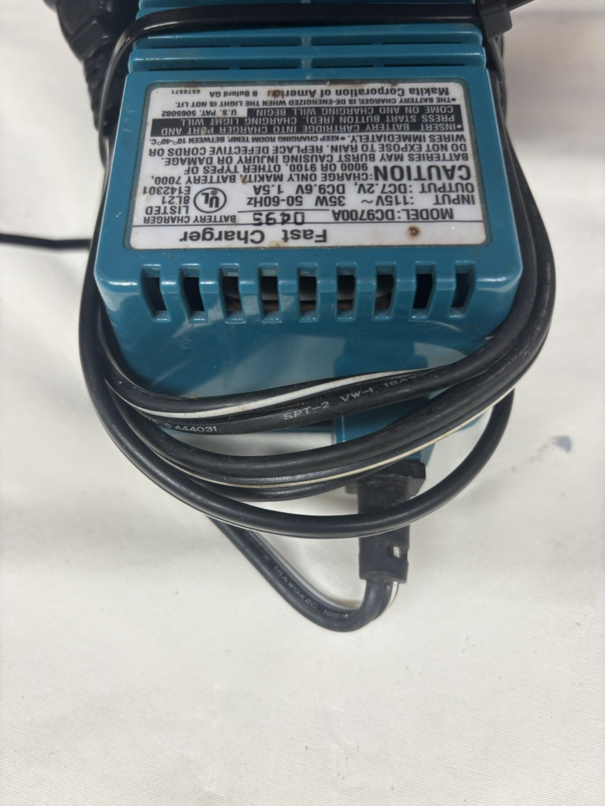 Makita Battery Fast Charger 120V 35W 60 Hz DC7.2V, DC9.6V 1.5A DC9700A DC9700