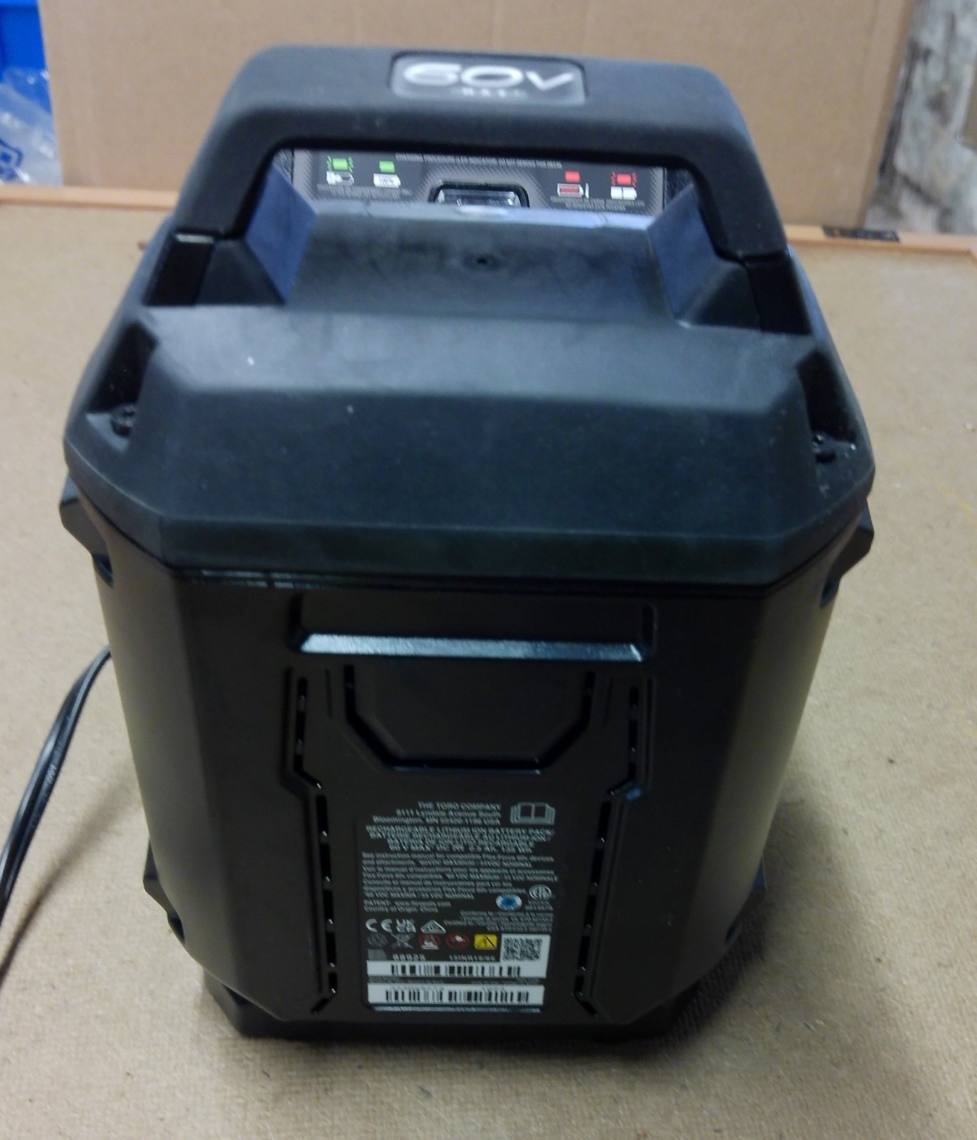 Flex-Force Charger Model 88902 and 60V Max 88925 Battery, 2.5 Ah, 135 Watt Hrs.