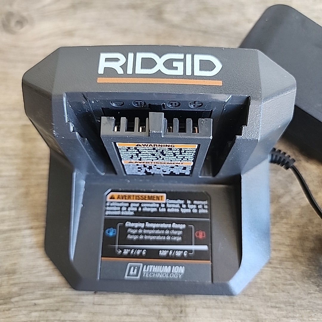 Ridgid 18V Lithium-Ion Battery Charger R86093