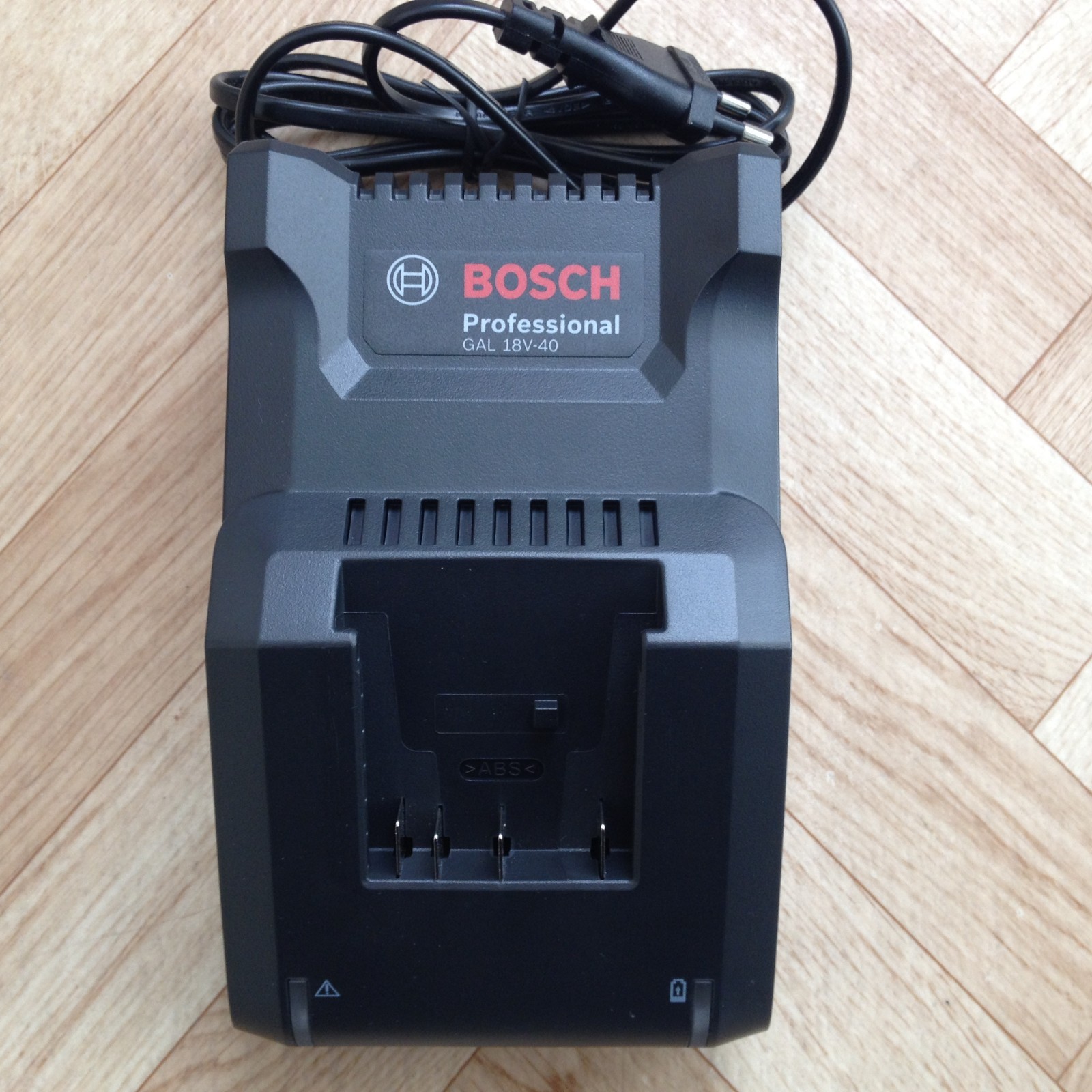 Bosch Charger GAL 18V-40