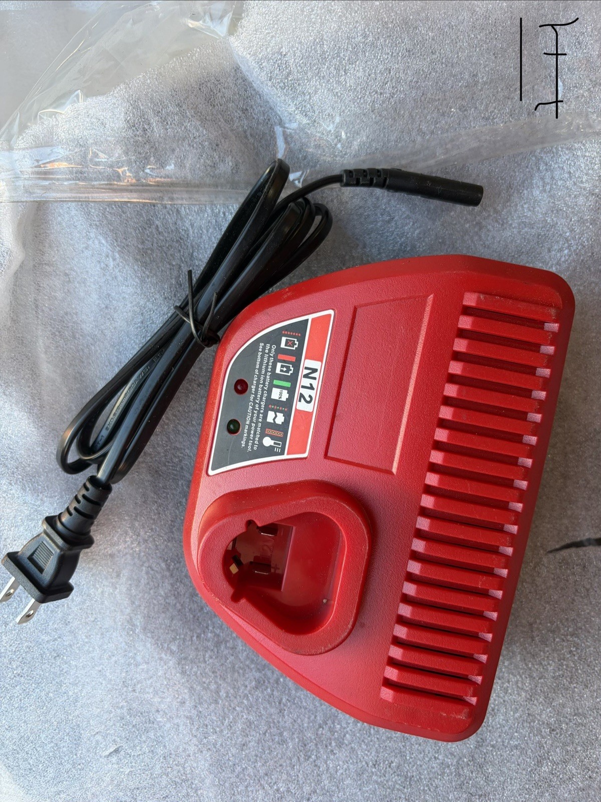 N12 12V Power Tool Battery Charger Red Single Battery Charging for 12V Tools