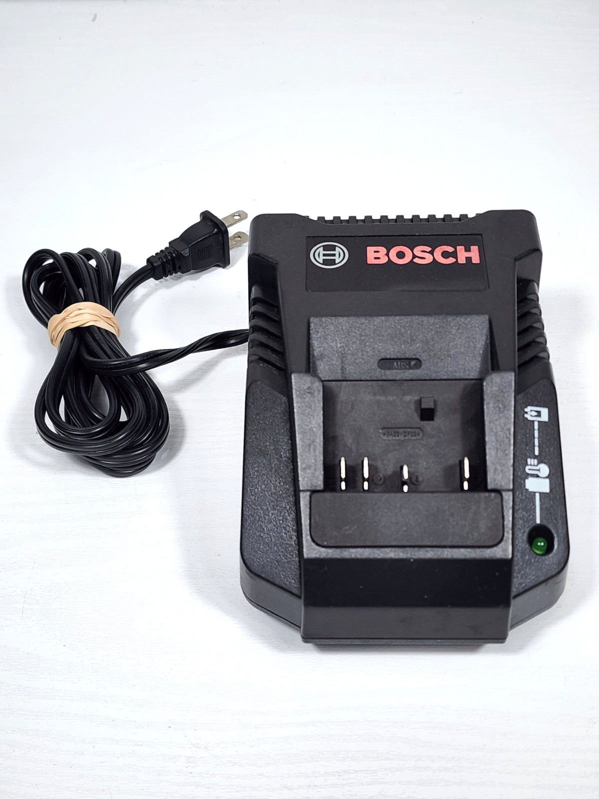 OEM Bosch Battery Charger BC660 18V Charger
