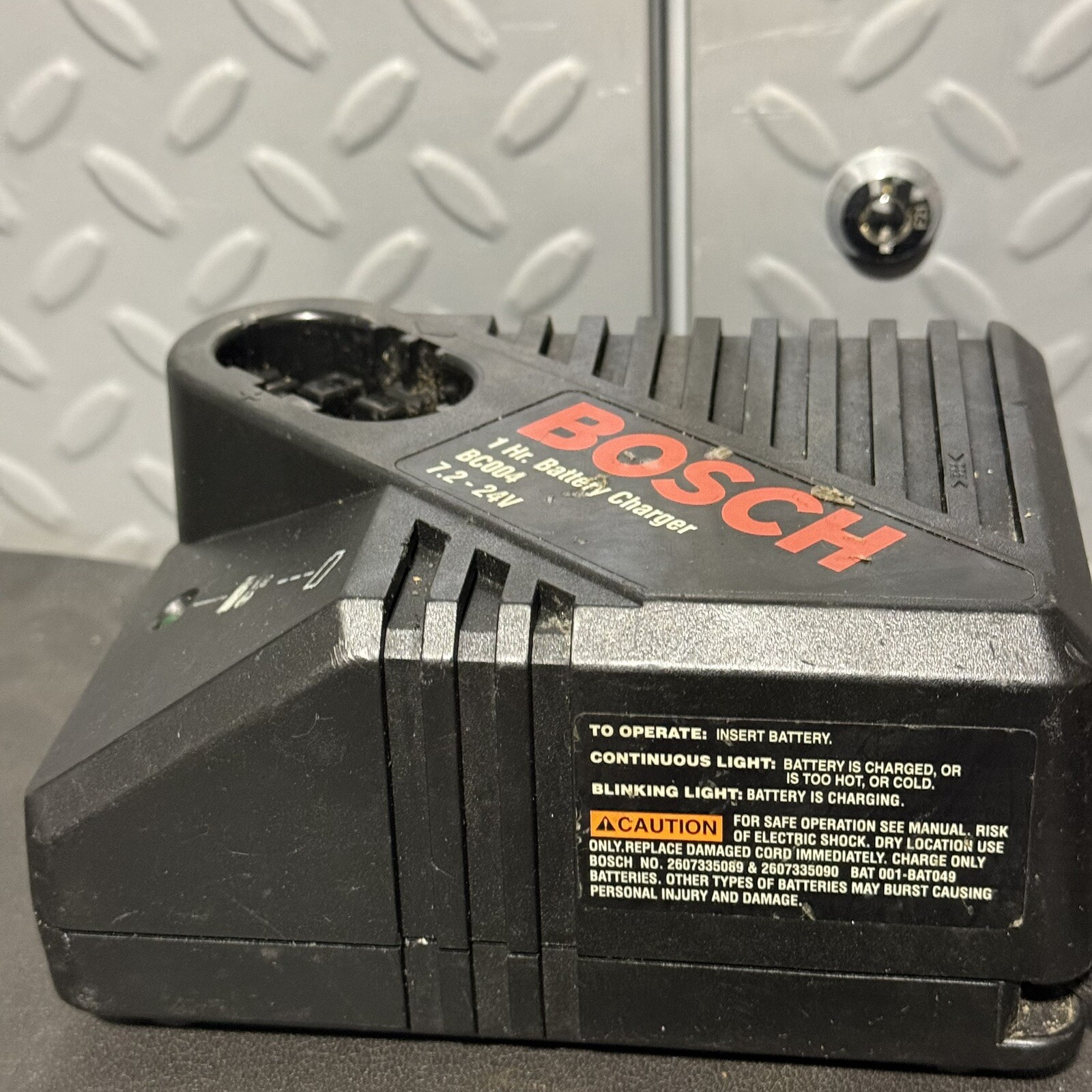 BOSCH GENUINE BC004 7.2V-24V 1 Hr Battery Charger Replaces BC130 BC016 BC005