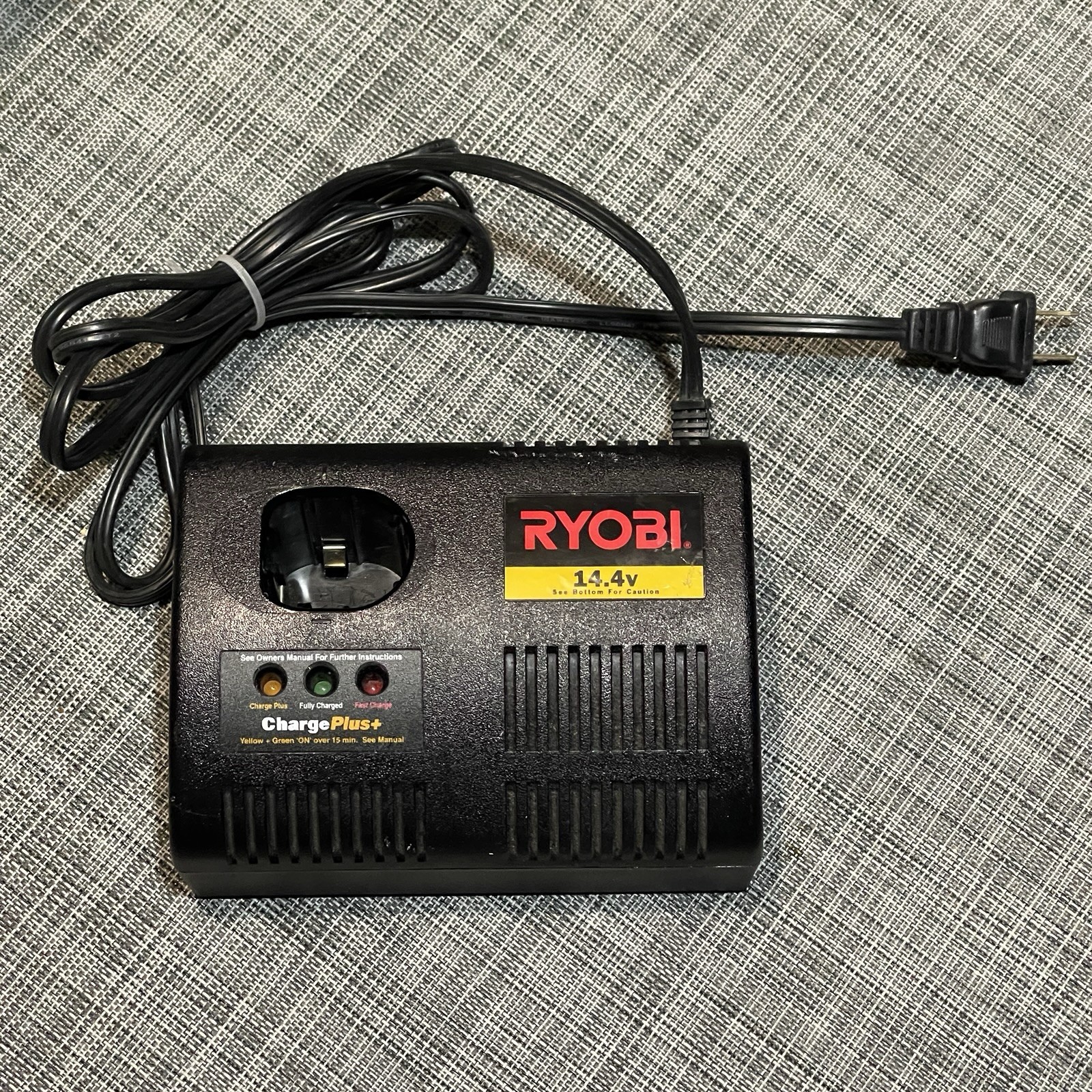 Ryobi 14.4V (1412001) Battery Charger – Used – Works with 14.4V Ryobi Batteries