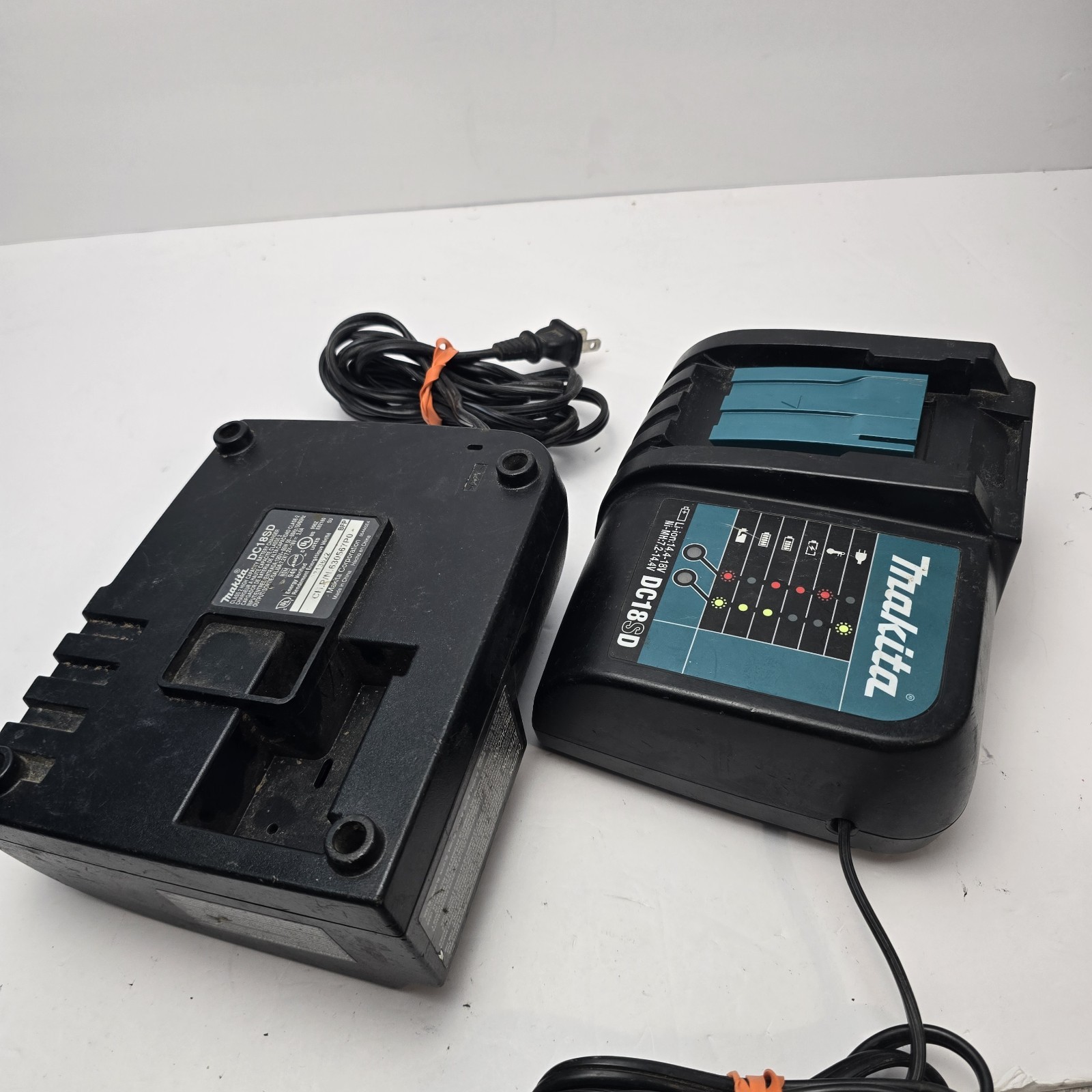 Makita DC18SD 18V Battery Charger 18 Volt 4 BL1830, BL1840B, BL1850B