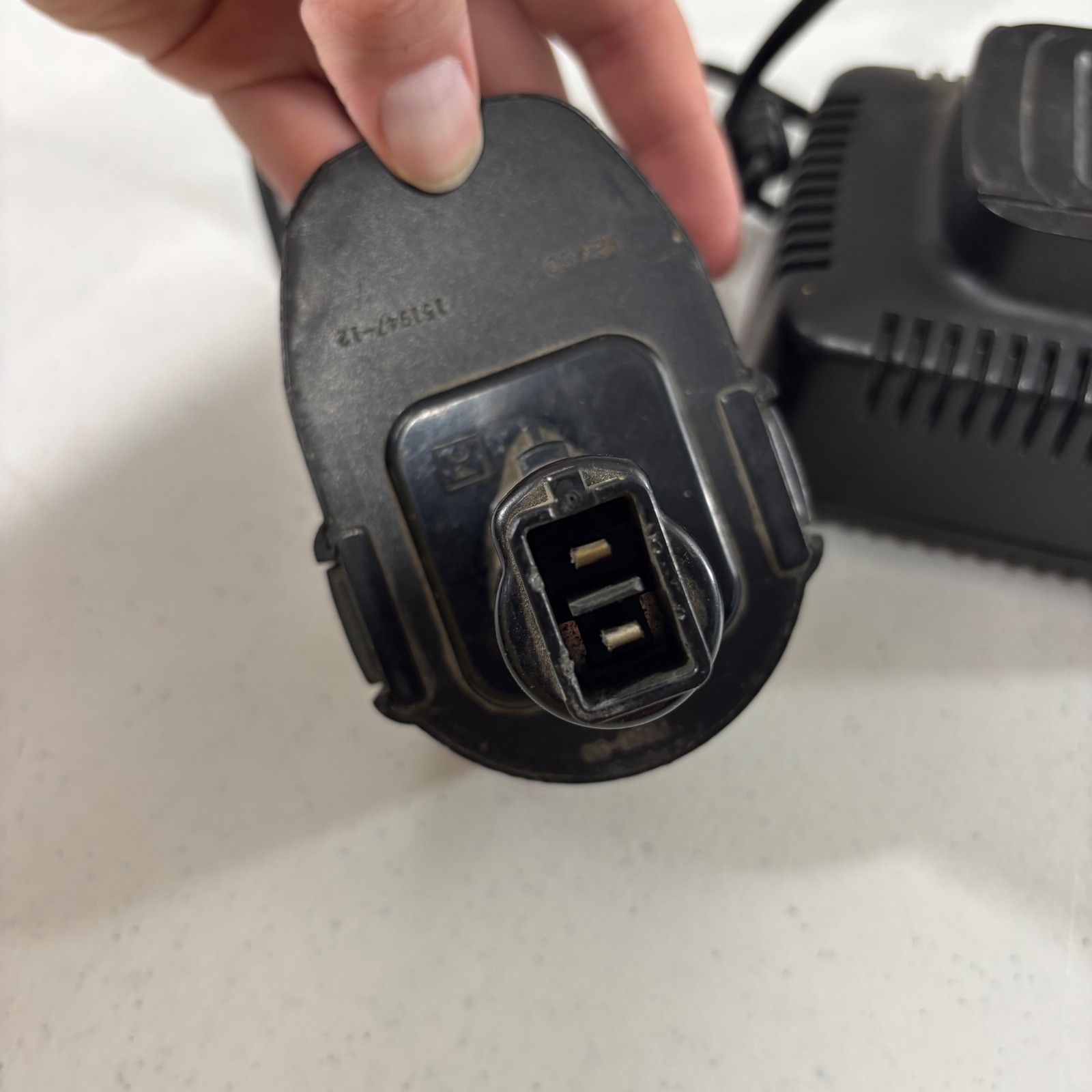 DeWalt DW9108 9.6V-18V Battery Charger and DW9091 14.4V XR Battery Pack Untested