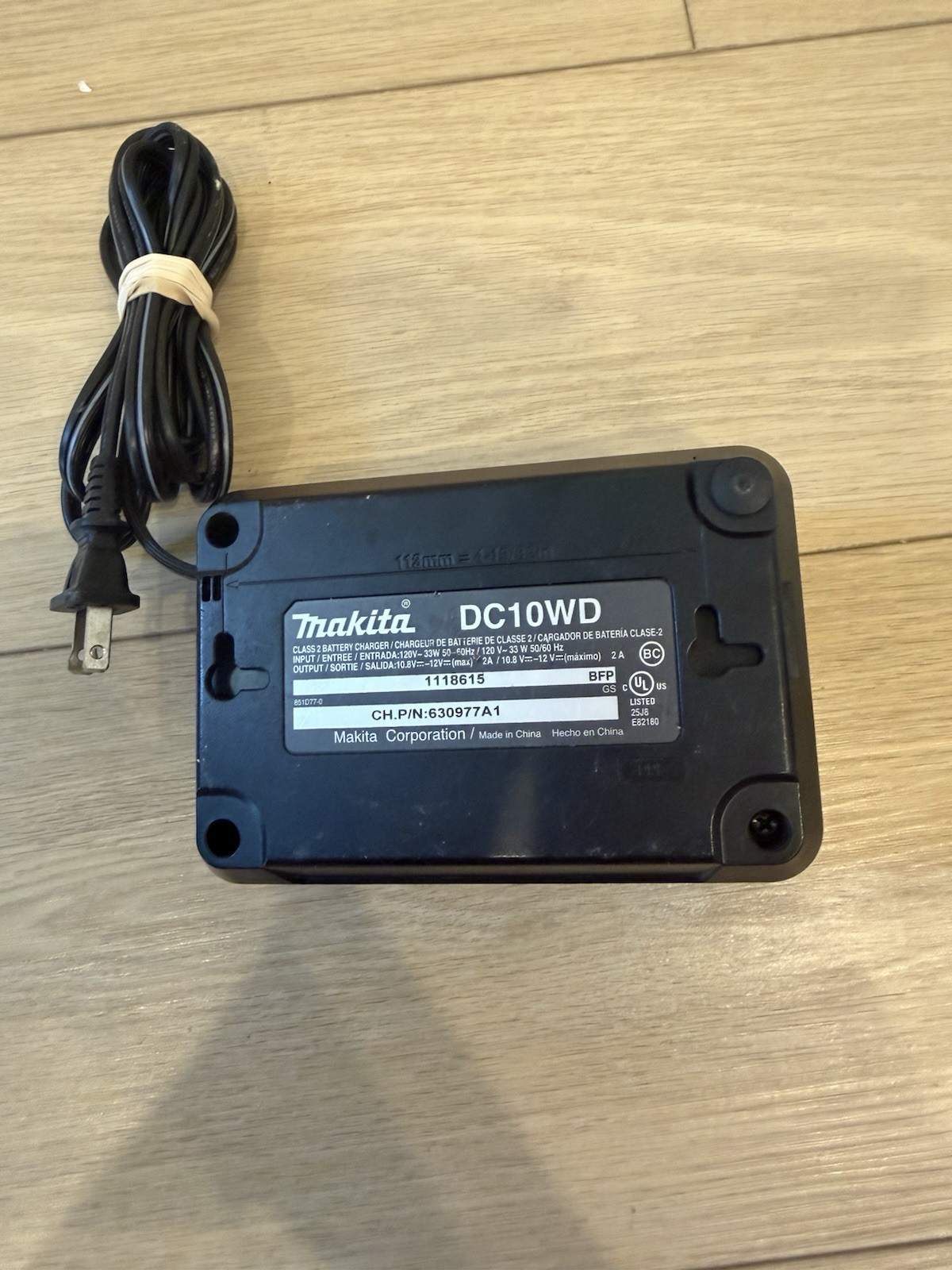GENUINE Makita 10.8 12V Li-Ion Battery Charger DC10WD