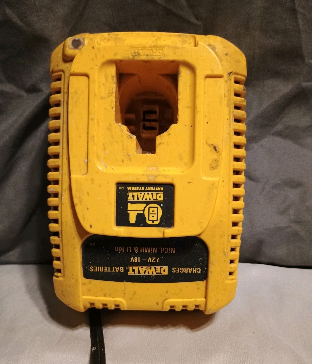 Dewalt Tool Battery Charger DC9310 Yellow For 7.2 To 18v Batteries Speed Charger
