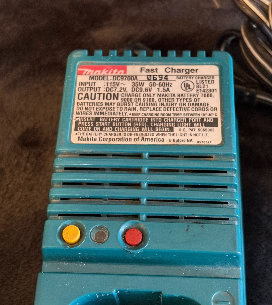 Makita Fast Charger Model DC9700A 35-Watt 7.2 Volt 9.6 Volt