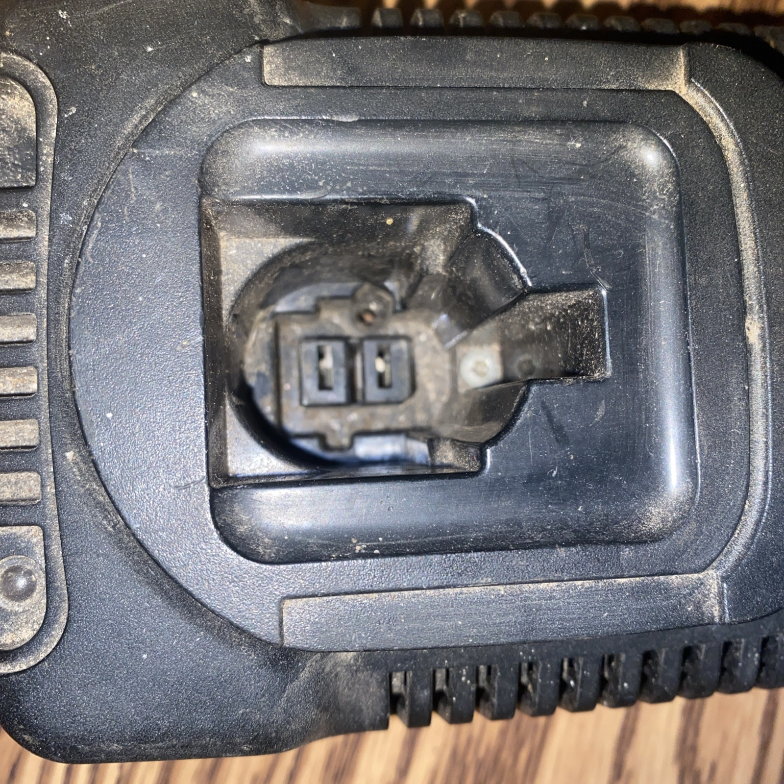 DeWalt DW9116 Battery Charger 7.2v – 18v 1 Hour NiCd Genuine Original OEM