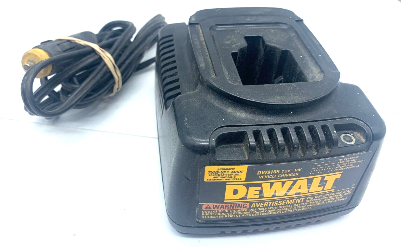 DEWALT DW9109 7.2-to-18-Volt DC Auto Vehicle Charger – Tests Good