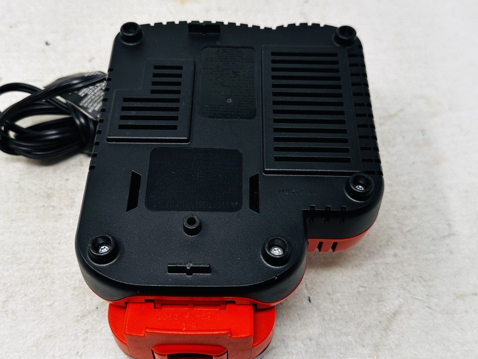 Genuine Black & Decker BDFC240 Rapid Charger w/ 18V Battery