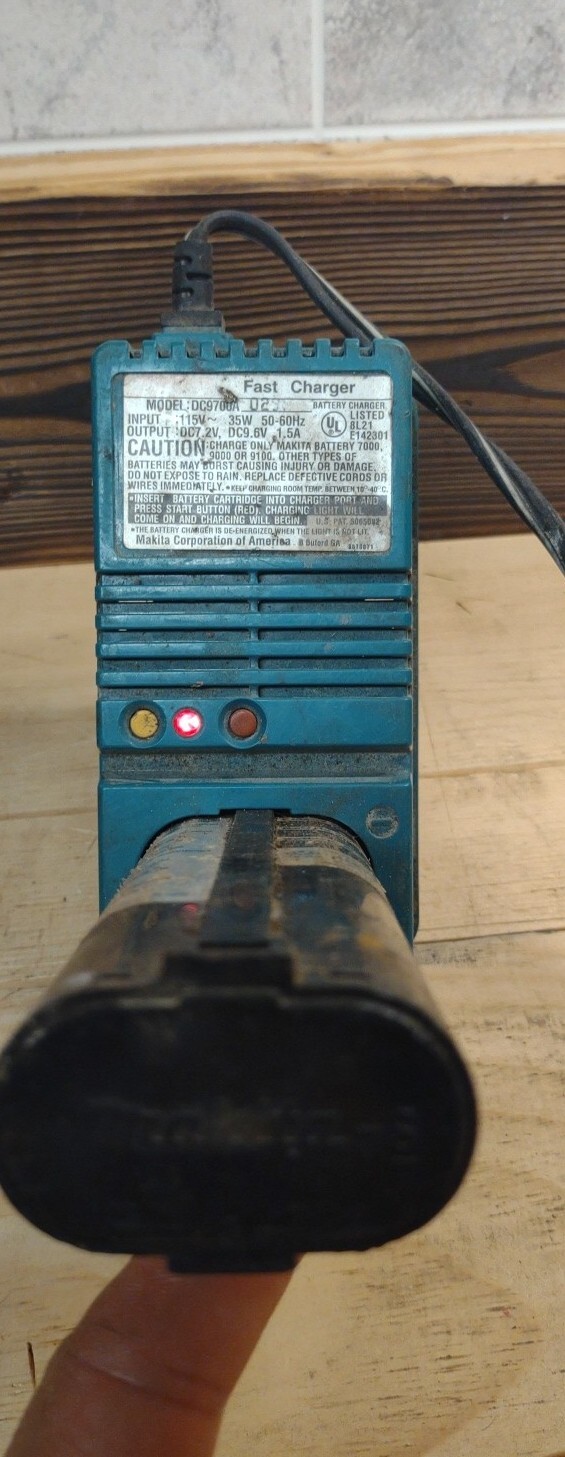 Makita DC9700A Fast Charger 7.2v 9.6v 1.5a 7000 9000 9100 9120 TESTED WORKS