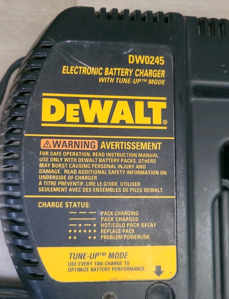 DeWalt DW0245 Electronic Battery Charger with Tune-Up Mode For DW0240 DW0242