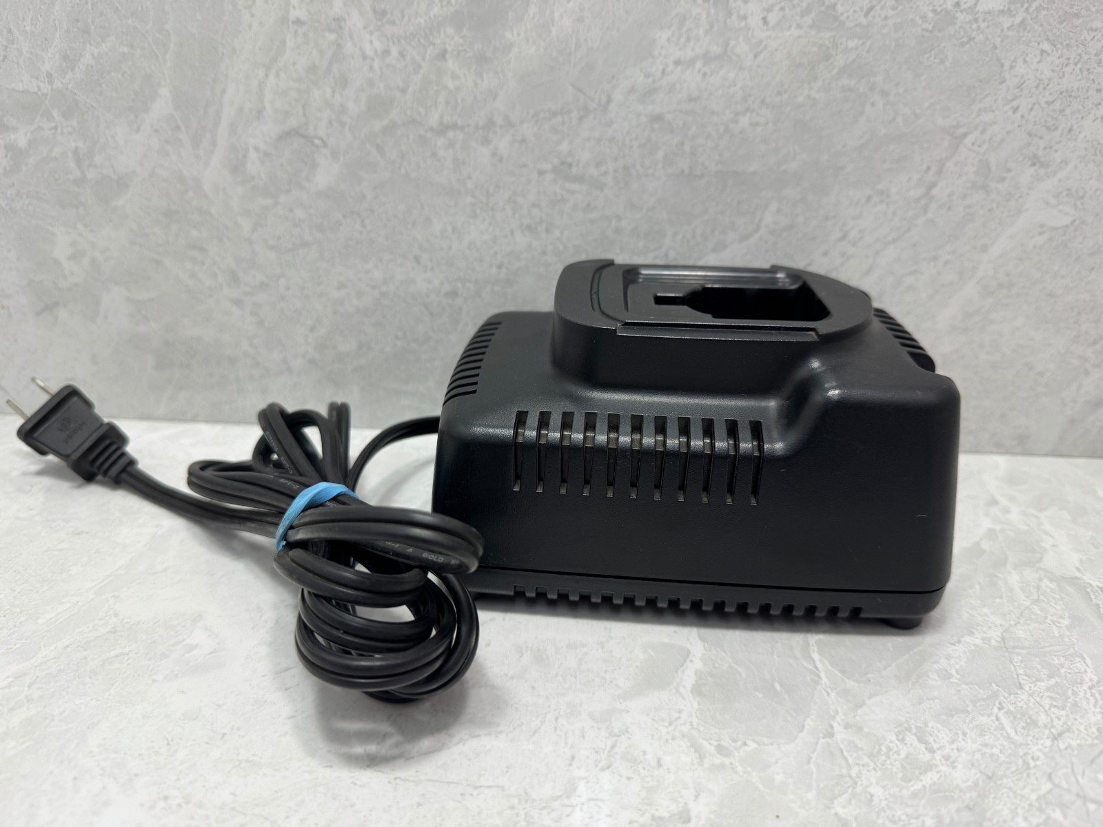 DeWalt DW9116 7.2V–18V NiCd Battery Charger – 1‑Hour Fast Charger Tested