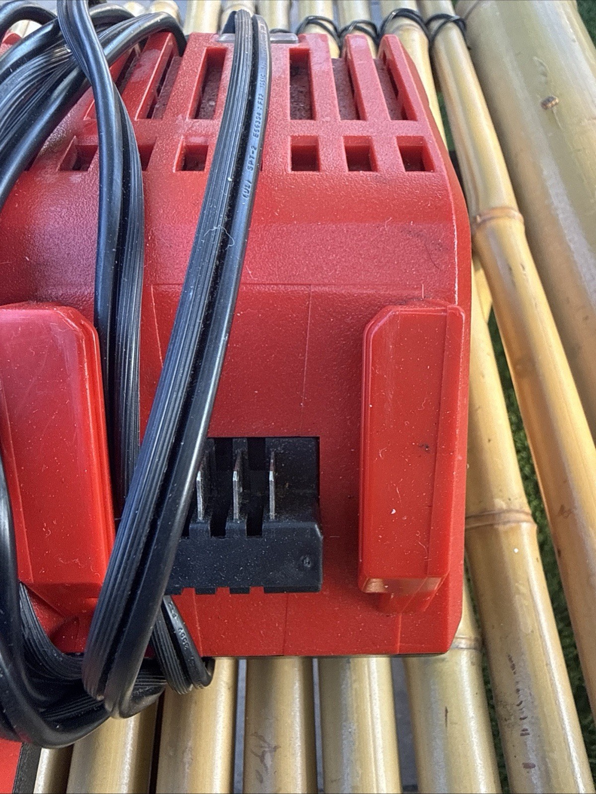 Milwaukee M12 M18 Battery Charger 48-59-1812 Red 12V 18V Power Tool Battery