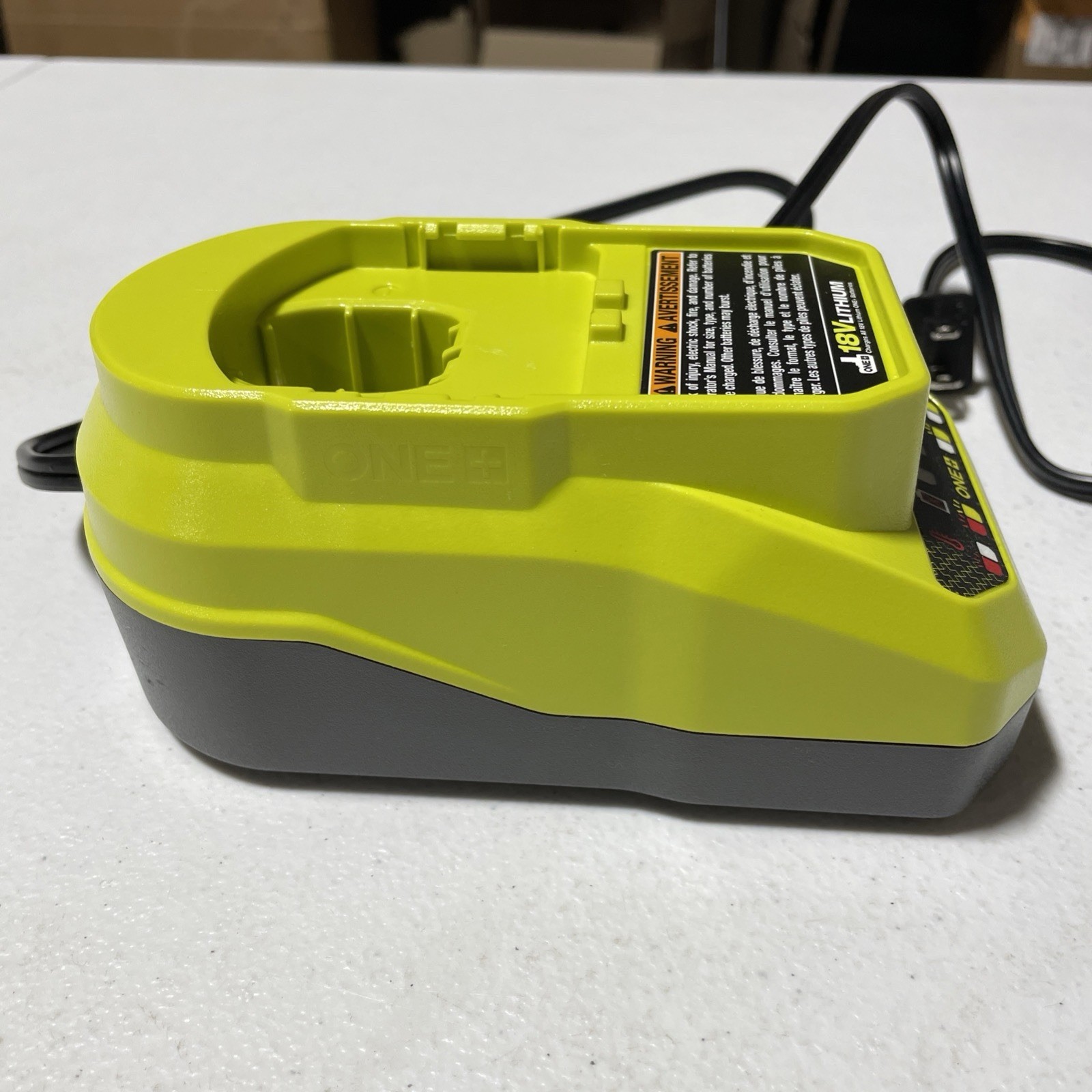 Ryobi ONE+ 18V Charger PCG002, Green/Black – Bulk Packaged