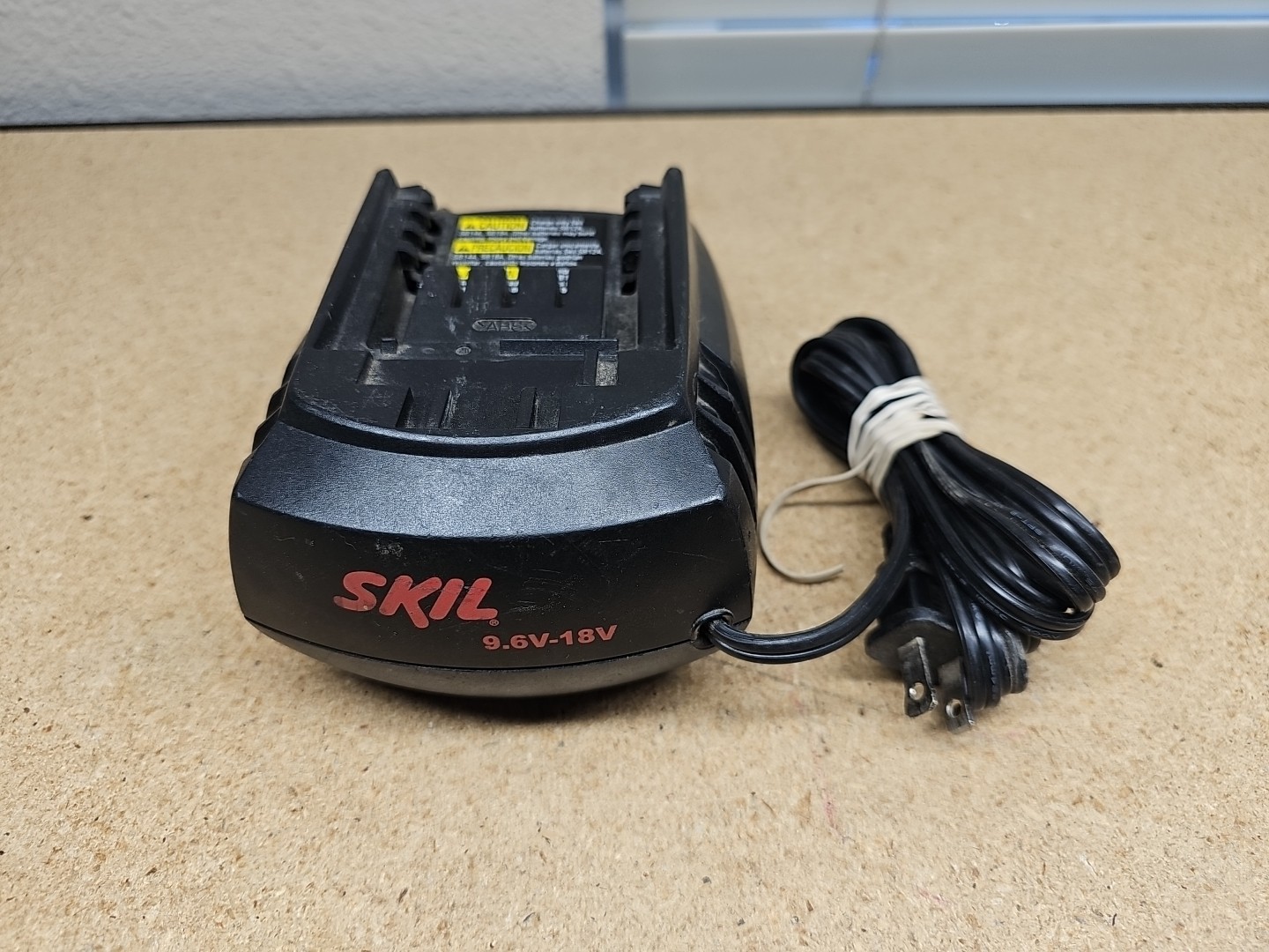 SKIL SC118 Battery Charger 9.6V 18V Smart Charge System Genuine OEM (A4)