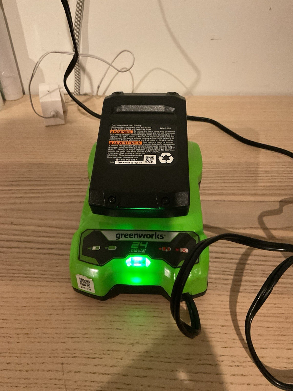 Greenworks 24V Lithium-Ion Rapid Battery Charger Model 2903102 OEM