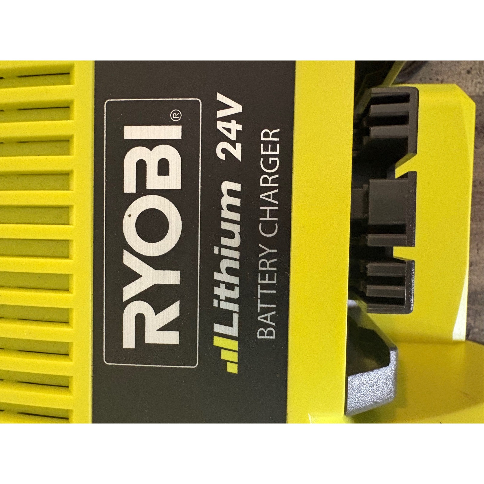 Ryobi OP140 Lithium 24V Battery Charger 140156001 Hyper Green Gray Diagnostic