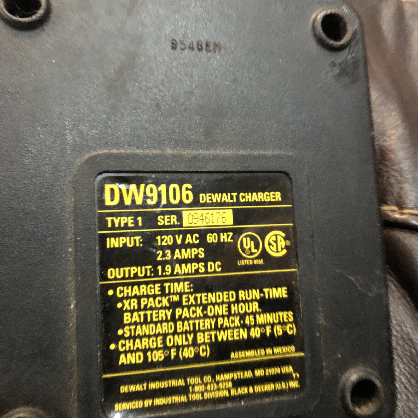 Dewalt Battery Charger DW9106 XR Pack Extended Run Time One Hour Charge
