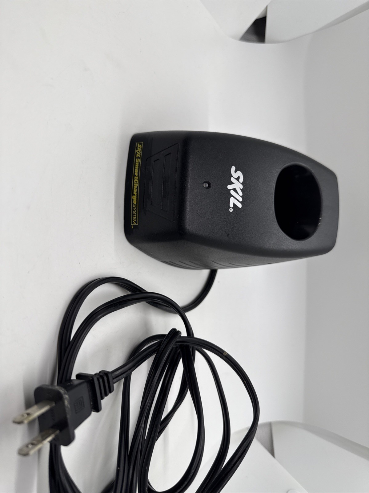 Skil LIC72 Smart Charge System Battery Charger for 7.2V Li-ion Battery – OEM