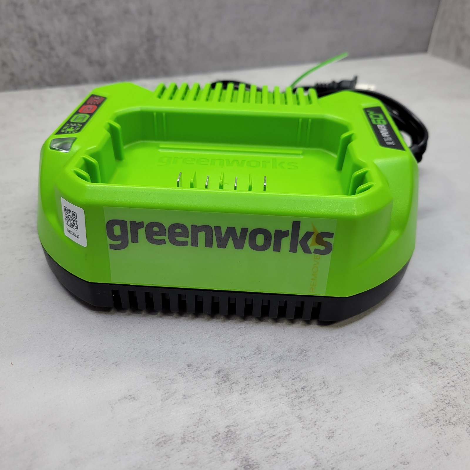 Greenworks Pro UltraPower 60V Li-Ion Battery Charger 120V (CAC801) ™