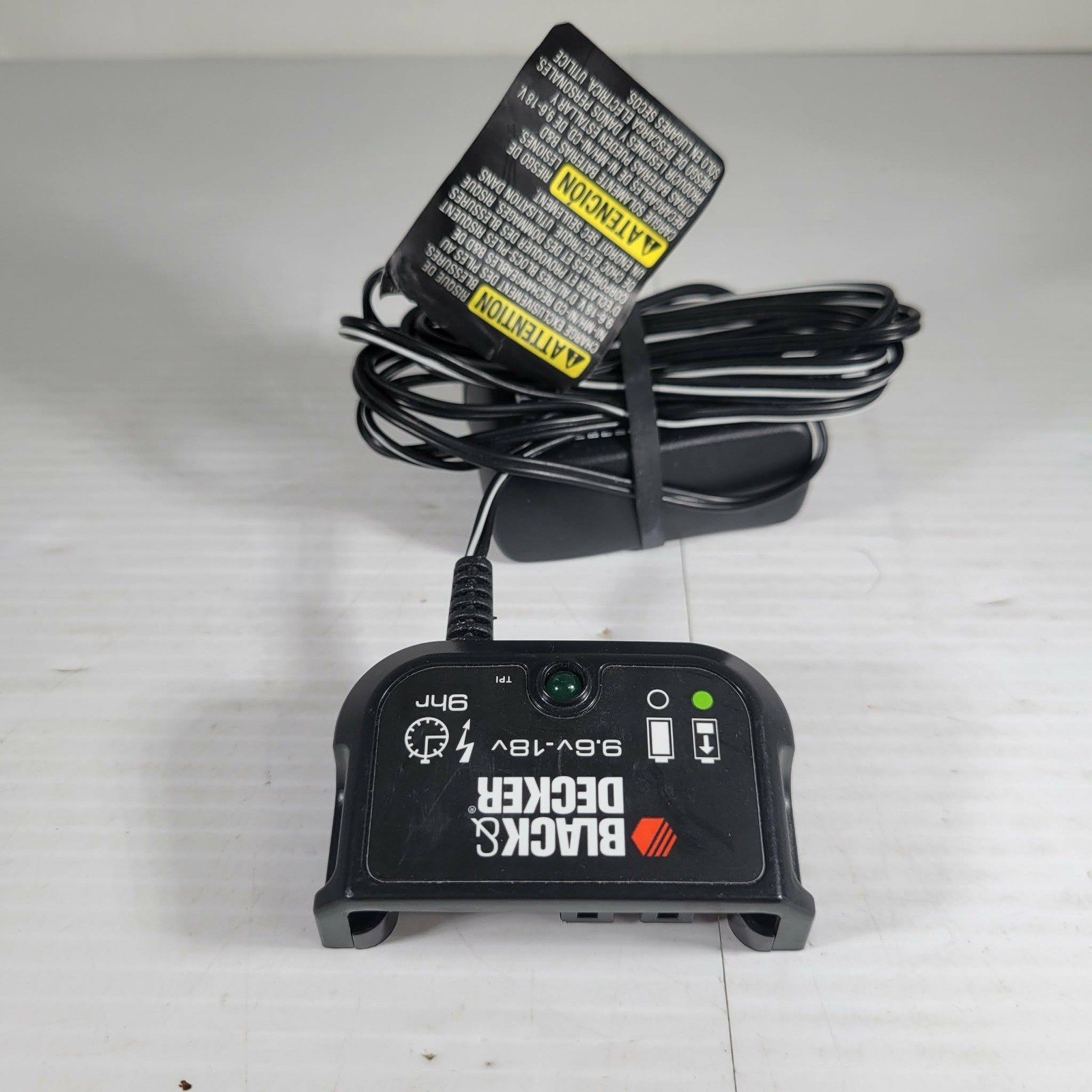 Black & Decker Charger 9.6V-18V Black Good TESTED 90571729 Ni-MH Ni-Cd